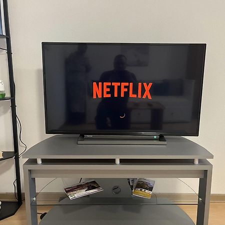 Neu Apartment In Schloss Naehe,Parkplatz, Netflix Sogel Luaran gambar