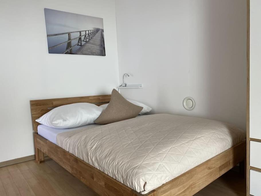 Neu Apartment In Schloss Naehe,Parkplatz, Netflix Sogel Luaran gambar
