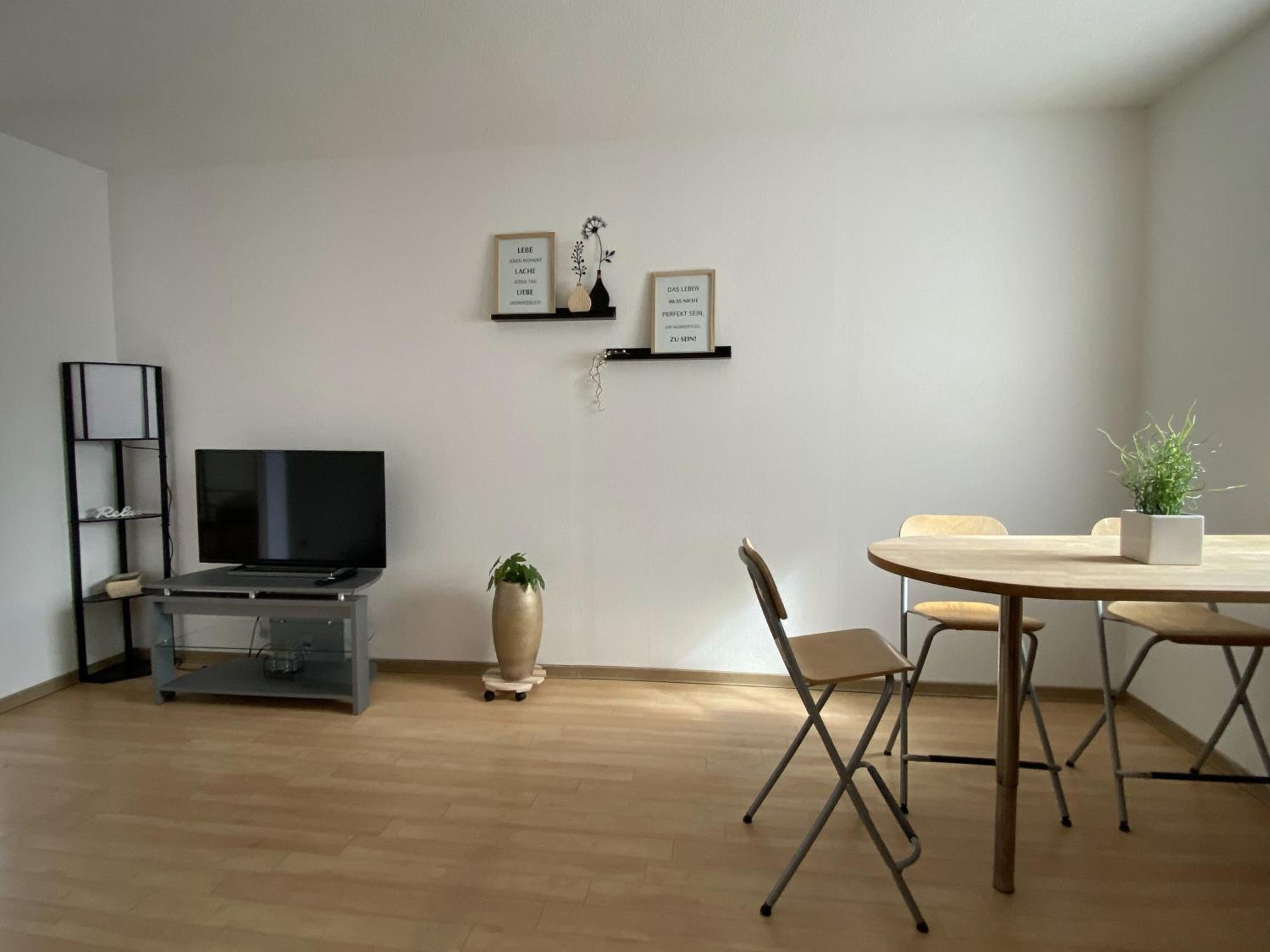 Neu Apartment In Schloss Naehe,Parkplatz, Netflix Sogel Luaran gambar